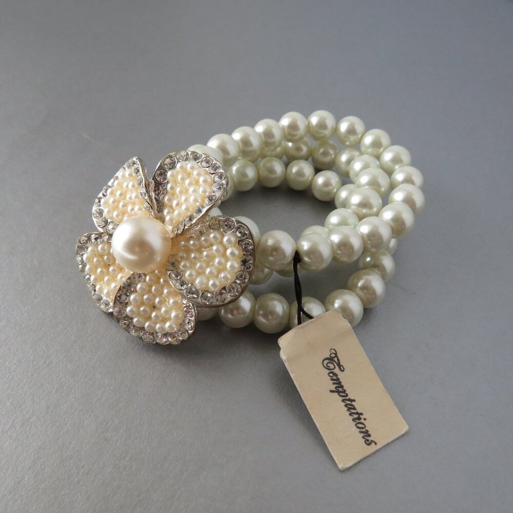 NWT Temptations Faux Pearl Triple Strand Expandable Flower Bracelet - Picture 2 of 10